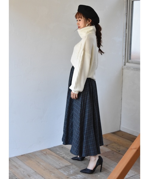 LHELBIE（レルビエ）の「サイドスリットボタンチェックボリュームスカート（スカート・レディース・ネイビー/イエロー/レッド・M）」の9枚目の写真