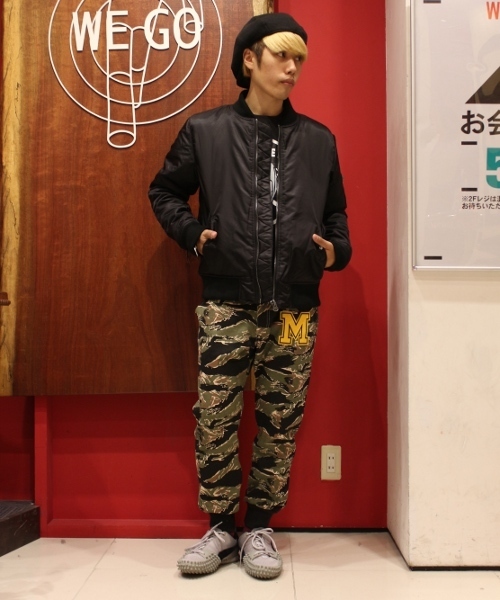 WEGO(ウィゴー)の「WEGO/MA-1(ミリタリージャケット・メンズ・ブラック/ネイビー・MEDIUM/LARGE)」の14枚目の写真