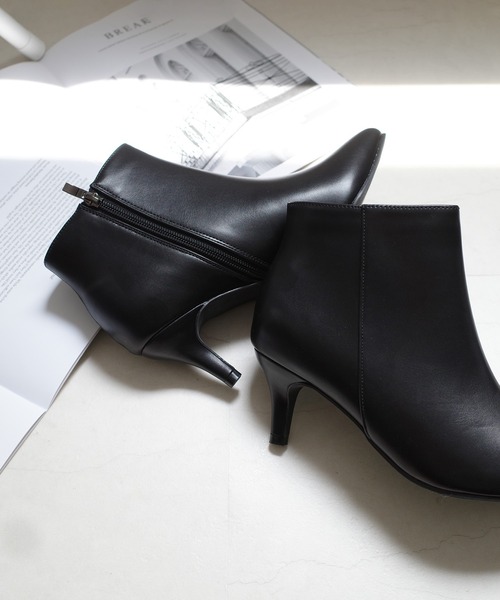 AmiAmi（アミアミ）の「サイドファスナー付きシンプルショートブーツ/6.5cmヒール（ブーツ・レディース・ブラック/ブラウン/グレー/ブラック系その他/パイソン/ブラック系その他2/アニマル/ブラウン系その他/ベージュ・LL/S/M/L）」の14枚目の写真