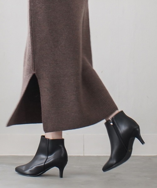 AmiAmi（アミアミ）の「サイドファスナー付きシンプルショートブーツ/6.5cmヒール（ブーツ・レディース・ブラック/ブラウン/グレー/ブラック系その他/パイソン/ブラック系その他2/アニマル/ブラウン系その他/ベージュ・LL/S/M/L）」の18枚目の写真