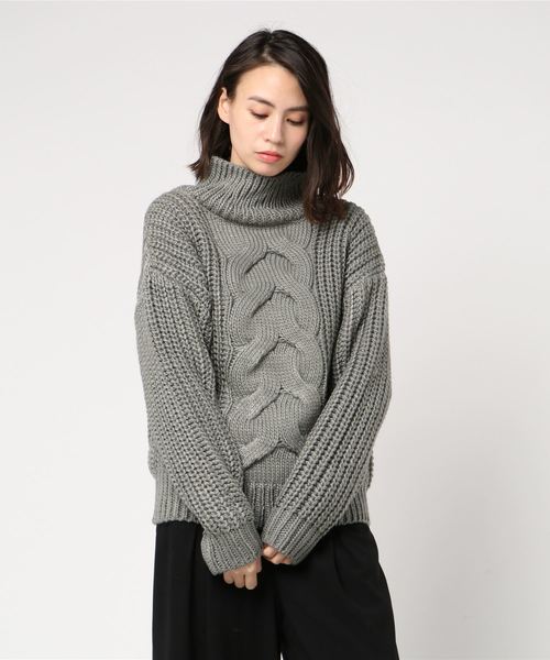 VENCEEXCHANGE(ヴァンスエクスチェンジ)の「ケーブルニットセーター(ニット/セーター・レディース・グレー/オフホワイト/グリーン・M)」の5枚目の写真