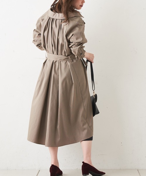 natural couture(ナチュラルクチュール)の「バックギャザートレンチコート(トレンチコート・レディース・ブラウン系その他/ブラウン/ベージュ・FREE)」の9枚目の写真