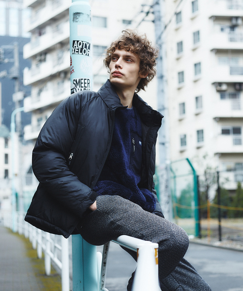 Russell Athletic(ラッセルアスレティック)の「【別注/展開店舗限定】Russell ラッセル フリース クルーネック(スウェット・メンズ・グレー/キャメル/ネイビー・46/48)」の7枚目の写真