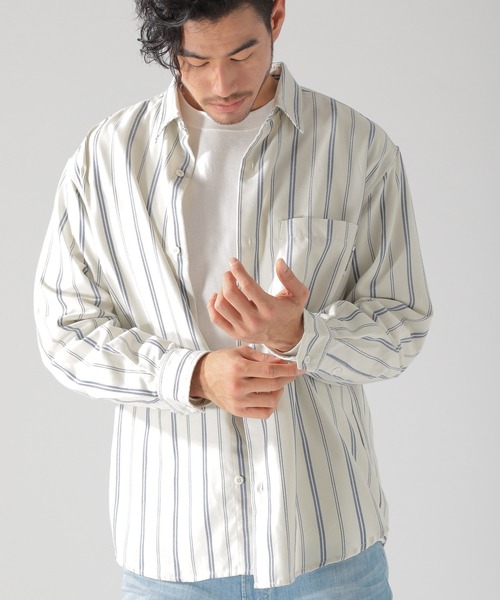 BAYFLOW（ベイフロー）の「TRワイドストライプシャツ（シャツ/ブラウス・メンズ・ベージュ/ネイビー/オフホワイト・SMALL/MEDIUM/LARGE）」の2枚目の写真