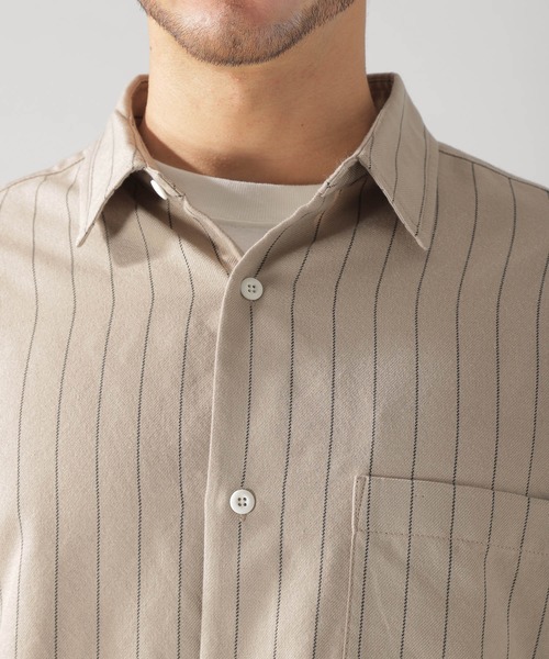 BAYFLOW（ベイフロー）の「TRワイドストライプシャツ（シャツ/ブラウス・メンズ・ベージュ/ネイビー/オフホワイト・SMALL/MEDIUM/LARGE）」の13枚目の写真