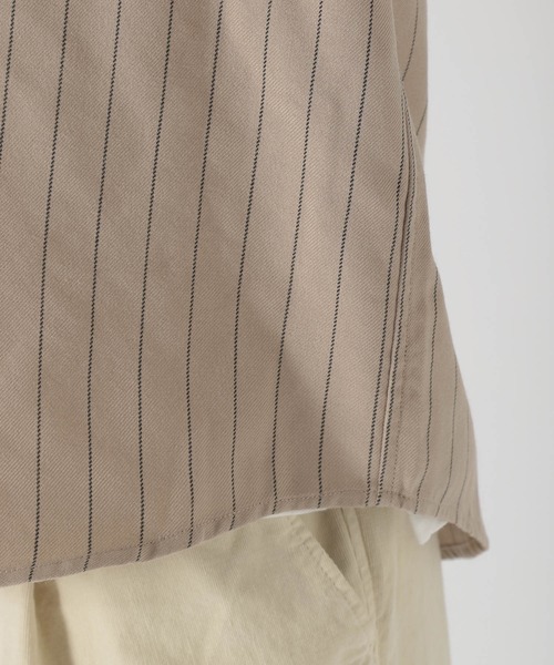 BAYFLOW（ベイフロー）の「TRワイドストライプシャツ（シャツ/ブラウス・メンズ・ベージュ/ネイビー/オフホワイト・SMALL/MEDIUM/LARGE）」の17枚目の写真