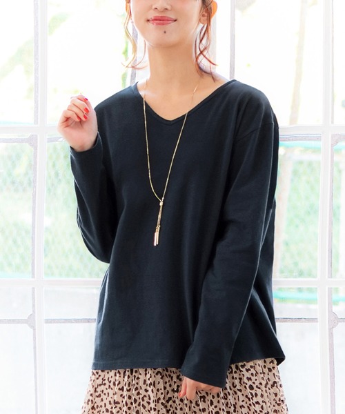 BELLUNA(ベルーナ)の「綿100%Vネックプルオーバー(Tシャツ/カットソー・レディース・モカ/ブルー系その他/ベージュ系その他/オートミール/マスタード/ネイビー/ブラック・MEDIUM/LARGE/X-LARGE)」の6枚目の写真