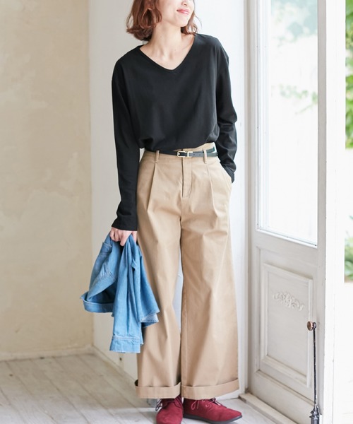 BELLUNA(ベルーナ)の「綿100%Vネックプルオーバー(Tシャツ/カットソー・レディース・モカ/ブルー系その他/ベージュ系その他/オートミール/マスタード/ネイビー/ブラック・MEDIUM/LARGE/X-LARGE)」の13枚目の写真