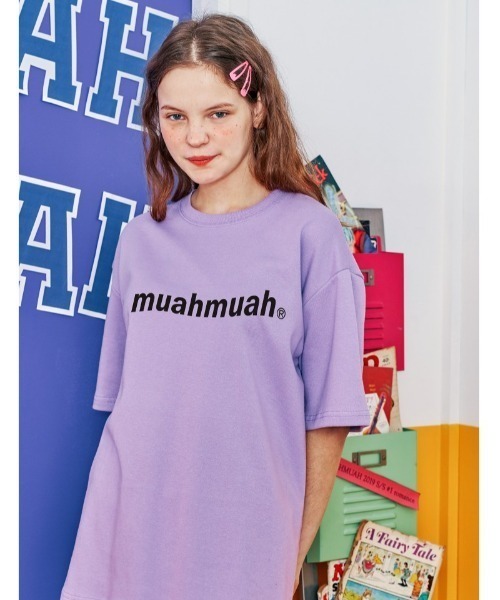 muahmuah（ムーアムーア）の「『muah muah』LOWER PRINTING HALF  T-SHIRT/ブランド英字ロゴ オーバーサイズ半袖Tシャツ/カットソー（Tシャツ/カットソー・レディース・ホワイト/ブラック/ブルー/マスタード/ライトパープル/パープル・FREE）」の5枚目の写真