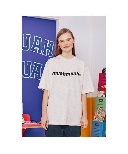 muahmuah（ムーアムーア）の「『muah muah』LOWER PRINTING HALF  T-SHIRT/ブランド英字ロゴ オーバーサイズ半袖Tシャツ/カットソー（Tシャツ/カットソー・レディース・ホワイト/ブラック/ブルー/マスタード/ライトパープル/パープル・FREE）」の7枚目の写真