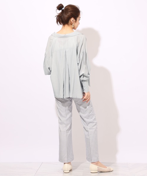 one after another NICE CLAUP(ワンアフターアナザーナイスクラップ)の「バックプリーツシャツ(シャツ/ブラウス・レディース・ライトグレー/オフホワイト/サックスブルー/アイボリー・FREE)」の18枚目の写真