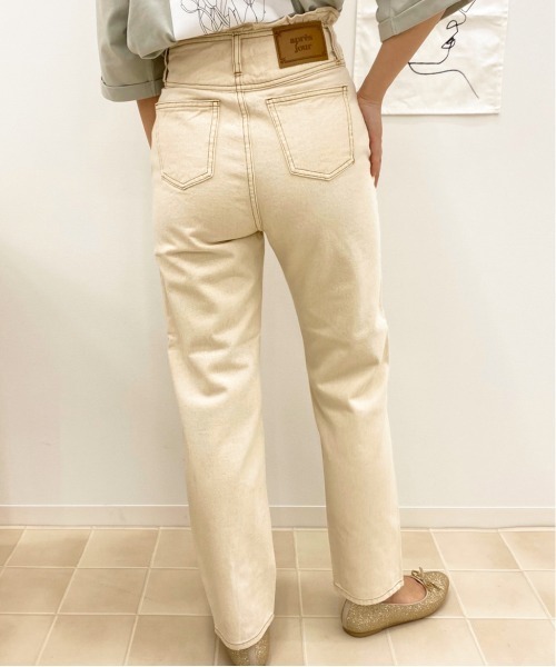 apres jour（アプレジュール）の「デニムテーパードパンツ【ZOZOTOWN限定アイテム】（デニムパンツ・レディース・ブラック/オフホワイト/ダークブルー・SMALL/MEDIUM/LARGE/X-LARGE）」の2枚目の写真