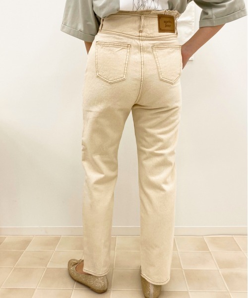 apres jour（アプレジュール）の「デニムテーパードパンツ【ZOZOTOWN限定アイテム】（デニムパンツ・レディース・ブラック/オフホワイト/ダークブルー・SMALL/MEDIUM/LARGE/X-LARGE）」の10枚目の写真