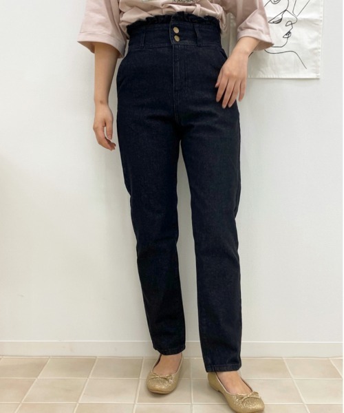 apres jour（アプレジュール）の「デニムテーパードパンツ【ZOZOTOWN限定アイテム】（デニムパンツ・レディース・ブラック/オフホワイト/ダークブルー・SMALL/MEDIUM/LARGE/X-LARGE）」の12枚目の写真