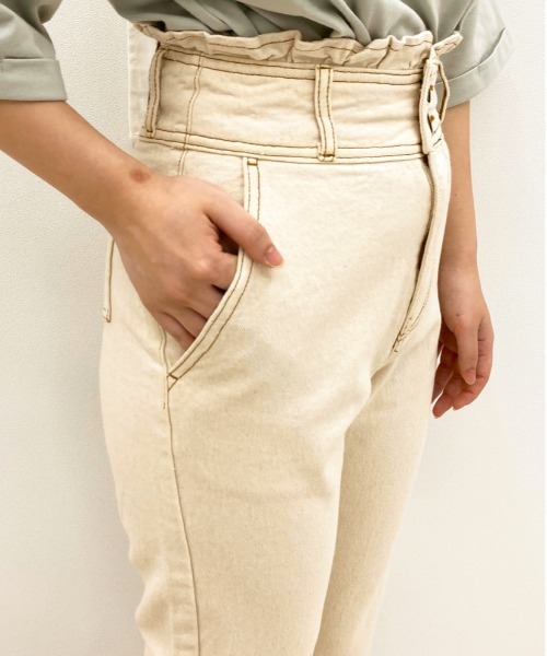 apres jour（アプレジュール）の「デニムテーパードパンツ【ZOZOTOWN限定アイテム】（デニムパンツ・レディース・ブラック/オフホワイト/ダークブルー・SMALL/MEDIUM/LARGE/X-LARGE）」の6枚目の写真