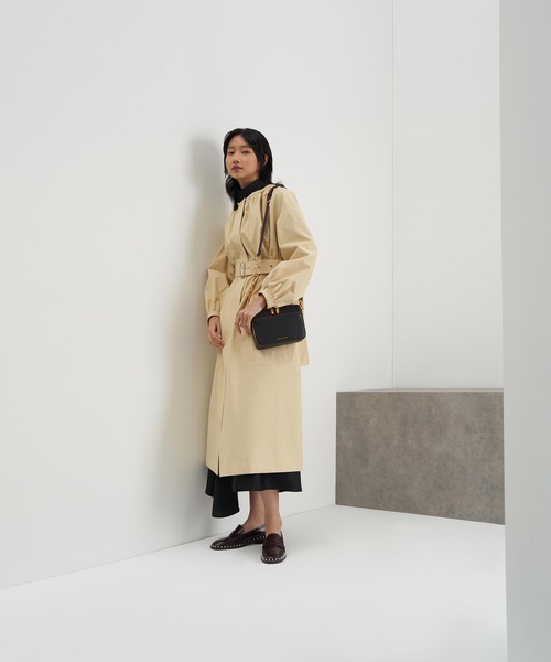 CHARLES & KEITH（チャールズ & キース）の「ダブルジップ クロスボディバッグ / Double Zip Crossbody Bag（ショルダーバッグ・レディース・ブラック/ベージュ/パープル/クリアレッド/セージグリーン・S）」の10枚目の写真