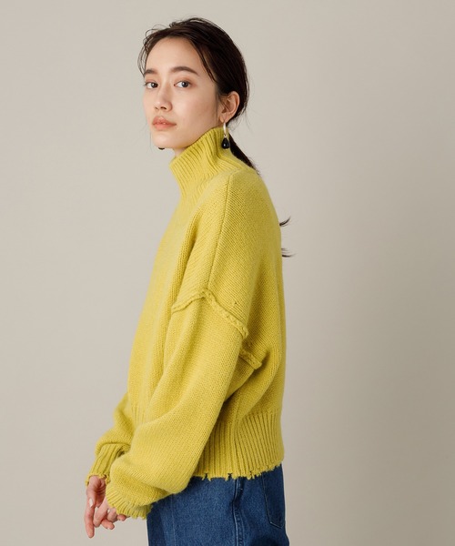 ADAM ET ROPE'（アダムエロペ）の「【WEB限定】フリンジタートルショートプルオーバー（ニット/セーター・レディース・ネイビー/イエロー/ライトグリーン/ベージュ系その他・FREE）」の4枚目の写真