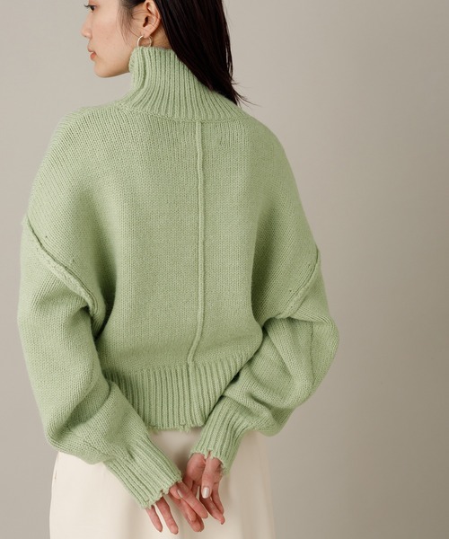 ADAM ET ROPE'（アダムエロペ）の「【WEB限定】フリンジタートルショートプルオーバー（ニット/セーター・レディース・ネイビー/イエロー/ライトグリーン/ベージュ系その他・FREE）」の2枚目の写真