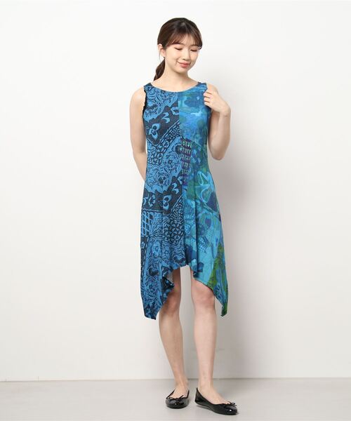 Desigual（デシグアル）の「アシンメトリーAラインロングワンピース NISE（ワンピース・レディース・グリーン/ブルー・SS/L/2L/M/S/3L）」の12枚目の写真