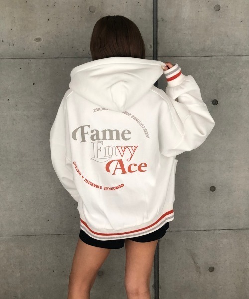 ENVYM(アンビー)の「サークルロゴルーズPK(パーカー・レディース・ホワイト/ブラック/グレー/グリーン・FREE)」の1枚目の写真