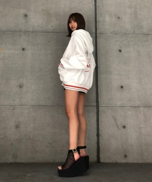 ENVYM(アンビー)の「サークルロゴルーズPK(パーカー・レディース・ホワイト/ブラック/グレー/グリーン・FREE)」の8枚目の写真