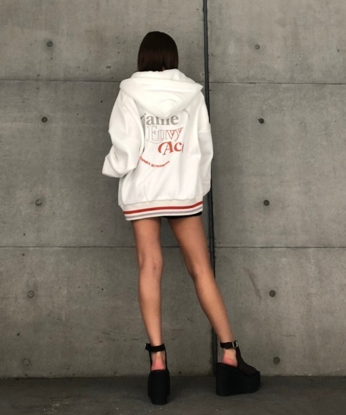 ENVYM(アンビー)の「サークルロゴルーズPK(パーカー・レディース・ホワイト/ブラック/グレー/グリーン・FREE)」の12枚目の写真