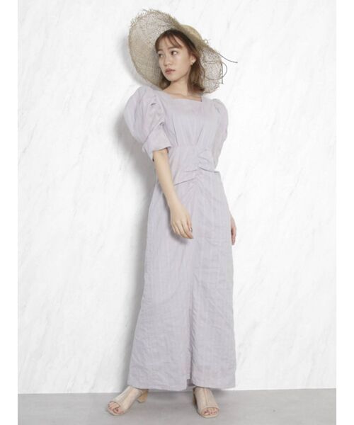 dazzlin(ダズリン)の「コットンタックボリュームショルダーワンピース(ワンピース・レディース・オフホワイト/ブルー/モカ・SMALL/MEDIUM)」の17枚目の写真