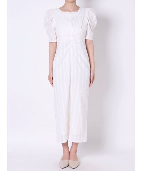 dazzlin(ダズリン)の「コットンタックボリュームショルダーワンピース(ワンピース・レディース・オフホワイト/ブルー/モカ・SMALL/MEDIUM)」の21枚目の写真