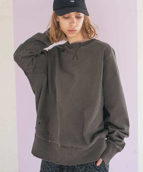 URBAN RESEARCH（アーバンリサーチ）の「GOODBETTERBEST　ダメージスウェット（スウェット・メンズ・ブラック/グレー・1/2）」の2枚目の写真