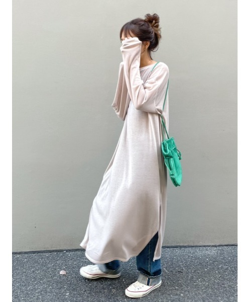 ulu（ウル）の「original Shear loose slit dress（Tシャツ/カットソー・レディース・ブラック/グレイッシュベージュ・FREE）」の12枚目の写真