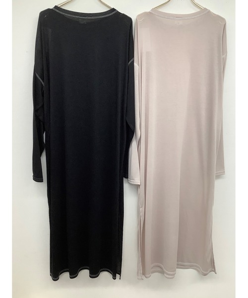ulu（ウル）の「original Shear loose slit dress（Tシャツ/カットソー・レディース・ブラック/グレイッシュベージュ・FREE）」の13枚目の写真
