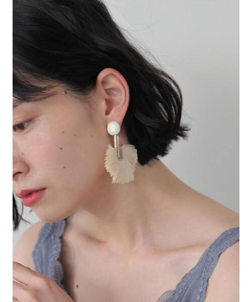 AMERICAN HOLIC(アメリカンホリック)の「ラウンドウッド&フリンジピアス *(ピアス(両耳用)・レディース・ブラウン/カーキ/アイボリー・FREE)」の9枚目の写真