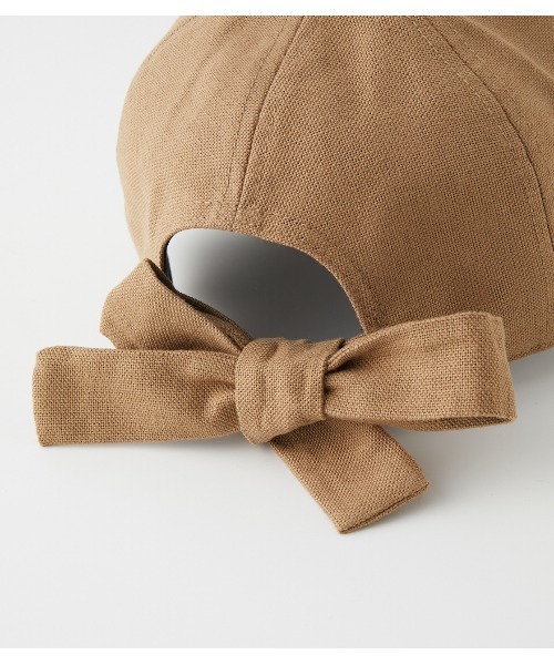 AZUL by moussy（アズールバイマウジー）の「LIKE LINEN BACK RIBBON CAP/ライクリネンバックリボンキャップ（キャップ・レディース・アイボリー/ベージュ/ブラック・FREE）」の8枚目の写真