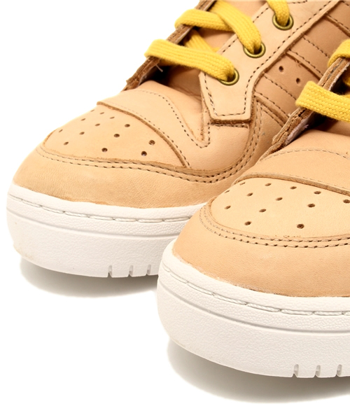 adidas ベージュ スニーカー 楽天市場】【公式】アディダス adidas 返品可 ライフスタイル Stadt