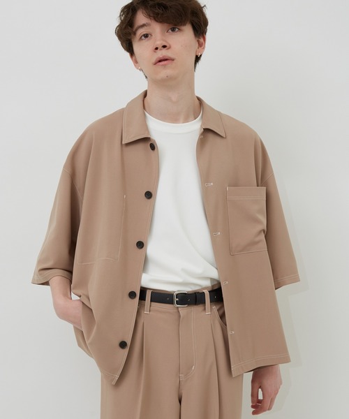 JUNRED(ジュンレッド)の「ステッチ配色ショートシャツブルゾン(シャツ/ブラウス・メンズ・ブラック/ベージュ/サックスブルー・S/M/L)」の2枚目の写真