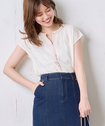 natural couture（ナチュラルクチュール）の「【WEB限定】パール釦繊細レースブラウス（シャツ/ブラウス）」