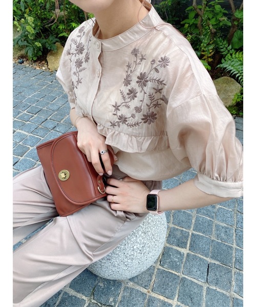 jumelle（ジュメロ）の「チョア刺繍ブラウス（シャツ/ブラウス・レディース・ブラック/ピンクベージュ・FREE）」の2枚目の写真