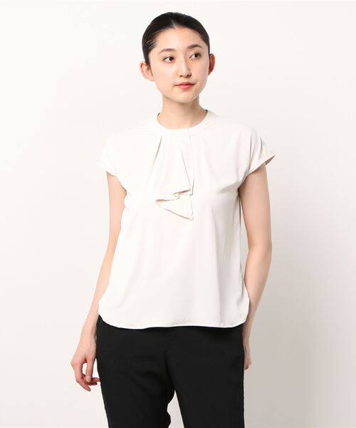 TRUDEA(トルディア)の「フリルボウタイブラウス(シャツ/ブラウス・レディース・ホワイト/サックスブルー/ネイビー/ベージュ・LARGE/MEDIUM)」の13枚目の写真