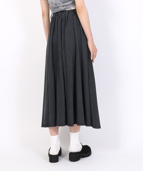 PUNYUS（プニュズ）の「デニムロングスカート（デニムスカート・レディース・ライトブルー/インディゴブルー/ブラック系その他/ブルー系その他・1/2/4/3）」の14枚目の写真