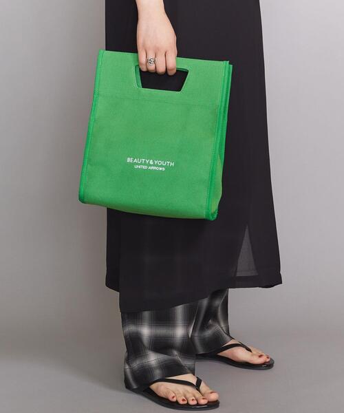 BEAUTY&YOUTH UNITED ARROWS（ビューティーアンドユースユナイテッドアローズ）の「BY キャンバススクエアロゴトート バッグ（トートバッグ・レディース・モカ/ブラック/ナチュラル/ケリー/パープル・FREE）」の5枚目の写真