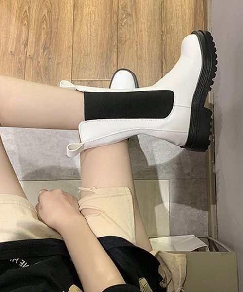 AMOUR BOX(アムールボックス)の「サイドゴアプラットフォームブーツ(ブーツ・レディース・テラコッタ/ブラック/ホワイト・37/40/38/39/36)」の11枚目の写真