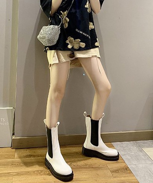 AMOUR BOX(アムールボックス)の「サイドゴアプラットフォームブーツ(ブーツ・レディース・テラコッタ/ブラック/ホワイト・37/40/38/39/36)」の10枚目の写真