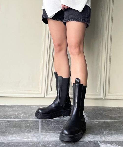 AMOUR BOX(アムールボックス)の「サイドゴアプラットフォームブーツ(ブーツ・レディース・テラコッタ/ブラック/ホワイト・37/40/38/39/36)」の18枚目の写真