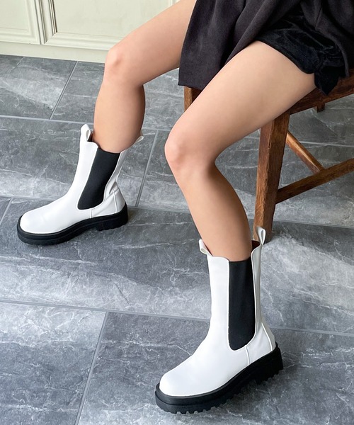 AMOUR BOX(アムールボックス)の「サイドゴアプラットフォームブーツ(ブーツ・レディース・テラコッタ/ブラック/ホワイト・37/40/38/39/36)」の16枚目の写真