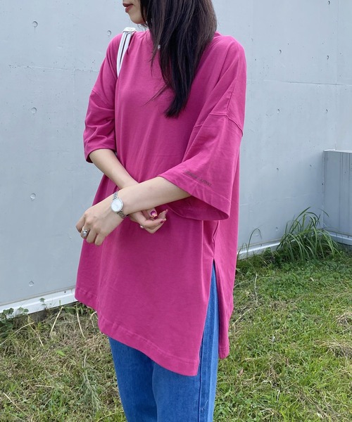 AS KNOW AS PINKY（アズノゥアズピンキー）の「袖にロゴ!カラバリＴシャツ（Tシャツ/カットソー・レディース・オレンジ/グレイッシュベージュ/ブラック/グリーン/フューシャピンク・FREE）」の14枚目の写真