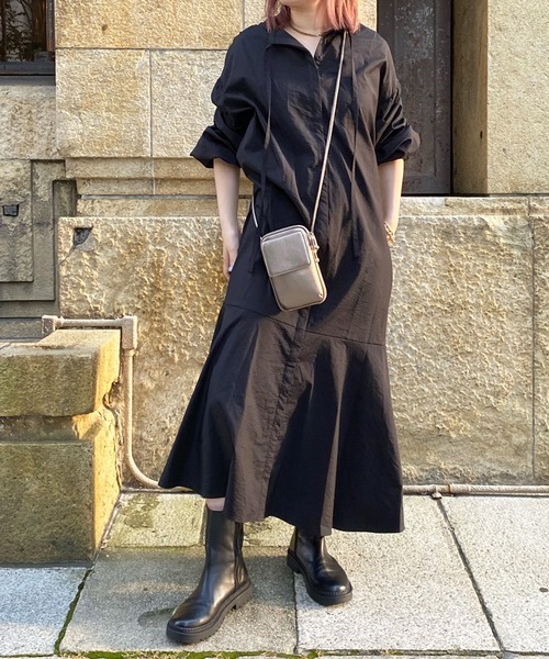 DouDou（ドゥドゥ）の「バックボリュームタック切替ワンピース（ワンピース・レディース・ブルー/ブラック/ベージュ・FREE）」の8枚目の写真