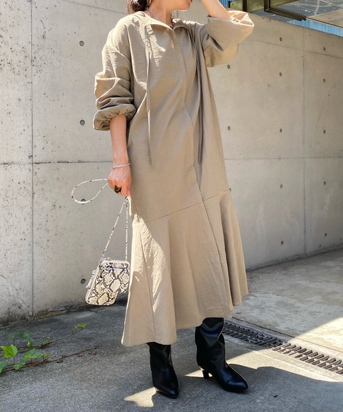 DouDou（ドゥドゥ）の「バックボリュームタック切替ワンピース（ワンピース・レディース・ブルー/ブラック/ベージュ・FREE）」の13枚目の写真