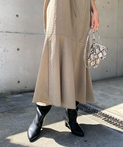 DouDou（ドゥドゥ）の「バックボリュームタック切替ワンピース（ワンピース・レディース・ブルー/ブラック/ベージュ・FREE）」の17枚目の写真