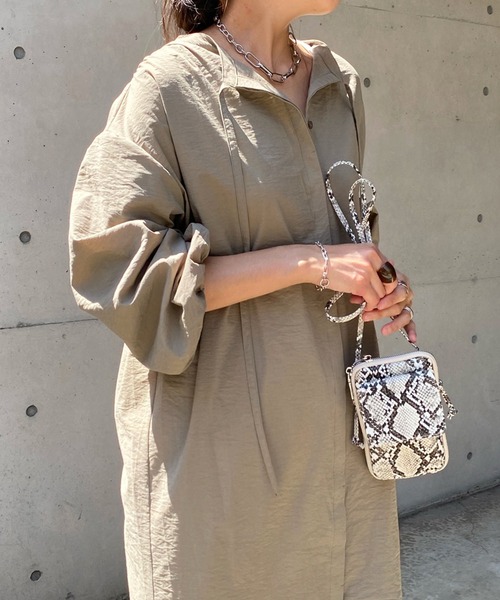 DouDou（ドゥドゥ）の「バックボリュームタック切替ワンピース（ワンピース・レディース・ブルー/ブラック/ベージュ・FREE）」の18枚目の写真