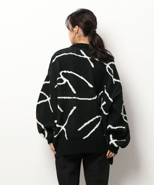 SPIRALGIRL(スパイラルガール)の「ラインアートジャガードニット(ニット/セーター・レディース・オフホワイト/ベージュ/ブラック・FREE)」の4枚目の写真